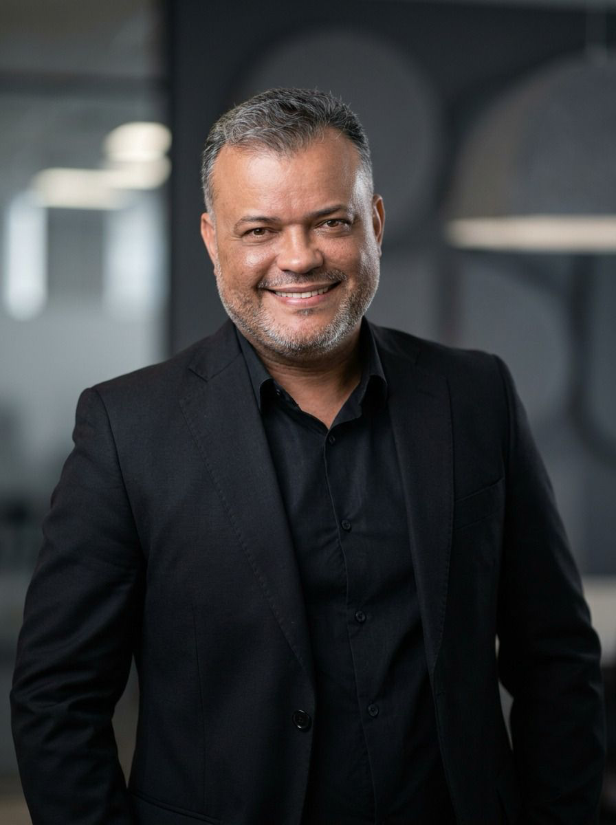 Professor Clayton Furtado